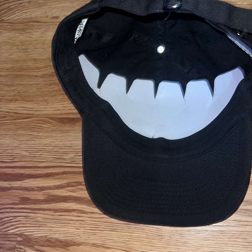 Hat - Picture 4 of 4